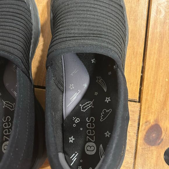 BZEES Sz 8 Black Glee Comfort Slip On Ribbed  Lightweight Knit Upper Stretch Sho - Picture 7 of 10